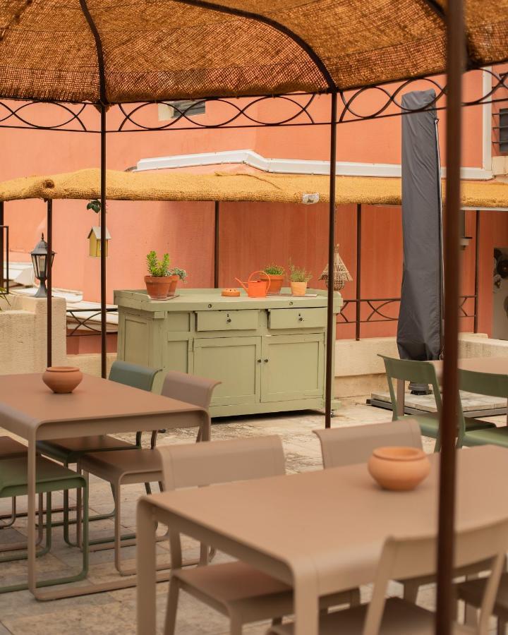 Le Victoria Boutique Hotel Saint-Paul-Trois-Châteaux Dış mekan fotoğraf