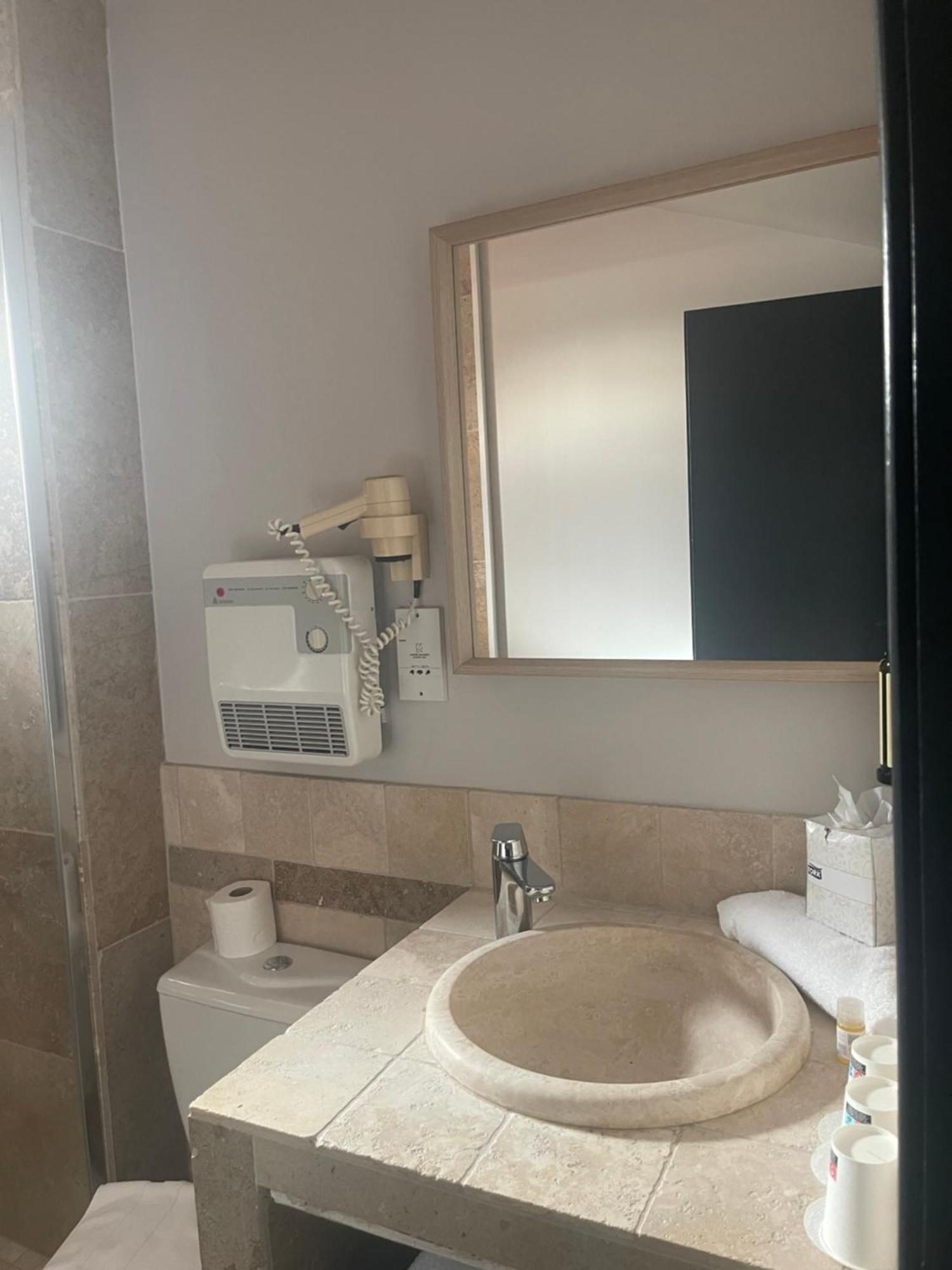 Le Victoria Boutique Hotel Saint-Paul-Trois-Châteaux Dış mekan fotoğraf