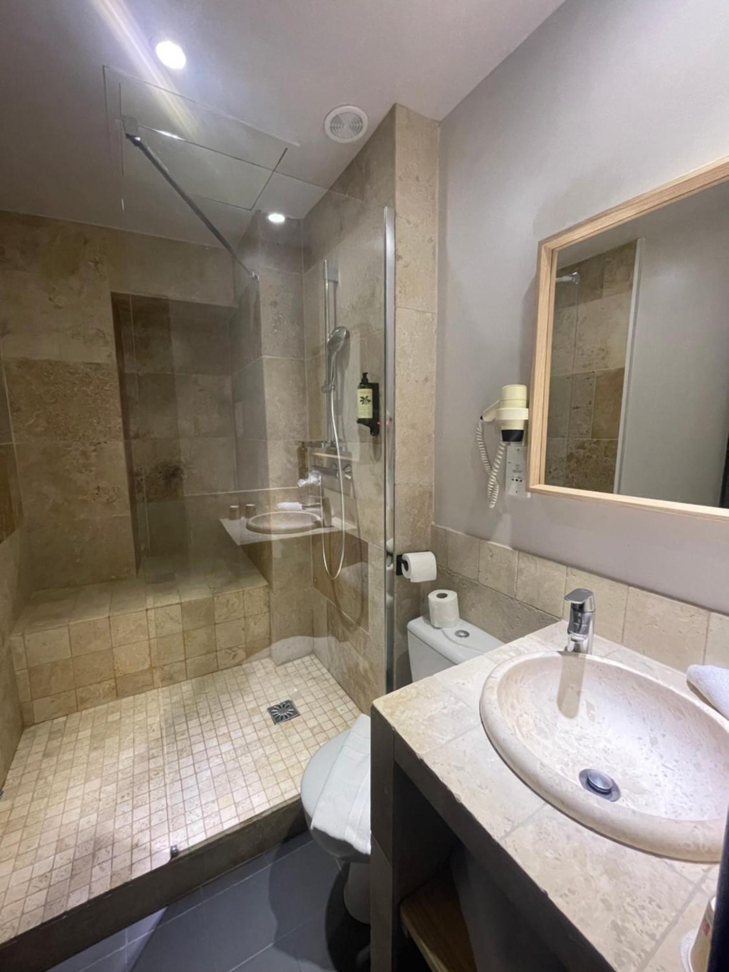 Le Victoria Boutique Hotel Saint-Paul-Trois-Châteaux Dış mekan fotoğraf